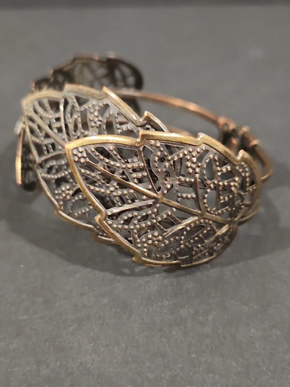 Vintage Antique Brass Tone Filigree Bracelet Wide Leaf Hinged Cuff Bangle